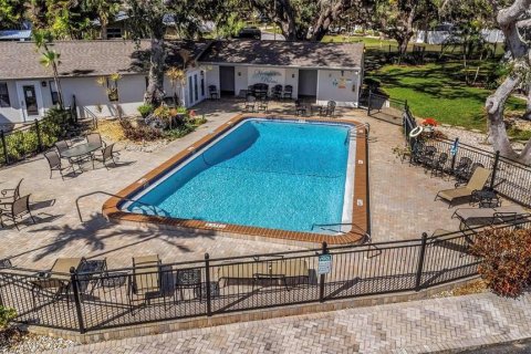 Condominio en alquiler en Dunedin, Florida, 1 dormitorio, 75.99 m2 № 1893964 - foto 2
