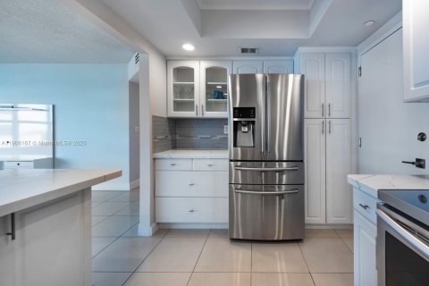 Condo in Fort Lauderdale, Florida, 1 bedroom  № 1967103 - photo 9