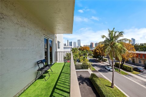 Copropriété à vendre à North Miami Beach, Floride: 2 chambres, 103.31 m2 № 2046902 - photo 19