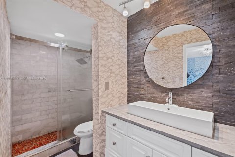 Copropriété à vendre à North Miami Beach, Floride: 2 chambres, 103.31 m2 № 2046902 - photo 12