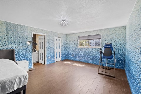 Copropriété à vendre à North Miami Beach, Floride: 2 chambres, 103.31 m2 № 2046902 - photo 17
