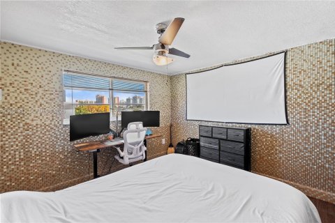 Copropriété à vendre à North Miami Beach, Floride: 2 chambres, 103.31 m2 № 2046902 - photo 14