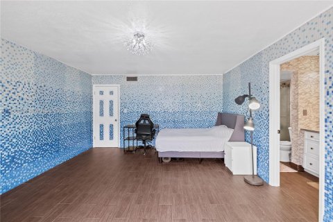 Copropriété à vendre à North Miami Beach, Floride: 2 chambres, 103.31 m2 № 2046902 - photo 18