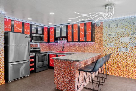 Copropriété à vendre à North Miami Beach, Floride: 2 chambres, 103.31 m2 № 2046902 - photo 3