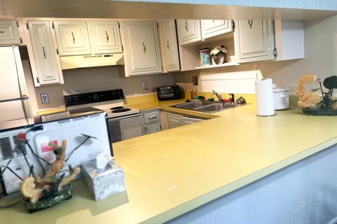 Condominio en venta en Ormond Beach, Florida, 1 dormitorio, 77.76 m2 № 2213283 - foto 10
