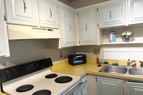 Condominio en venta en Ormond Beach, Florida, 1 dormitorio, 77.76 m2 № 2213283 - foto 8