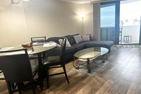 Condominio en venta en Ormond Beach, Florida, 1 dormitorio, 77.76 m2 № 2213283 - foto 13