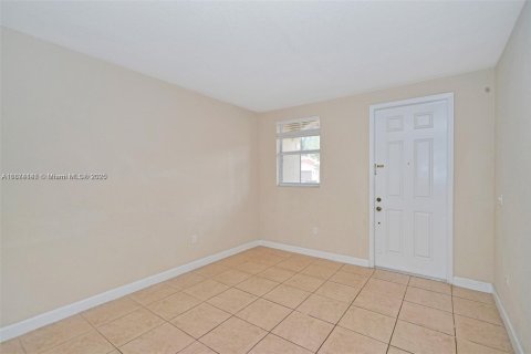 Adosado en alquiler en Miami, Florida, 3 dormitorios, 168.34 m2 № 1928275 - foto 8