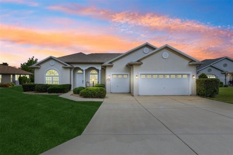 Casa en venta en Summerfield, Florida, 3 dormitorios, 214.23 m2 № 1670937 - foto 1