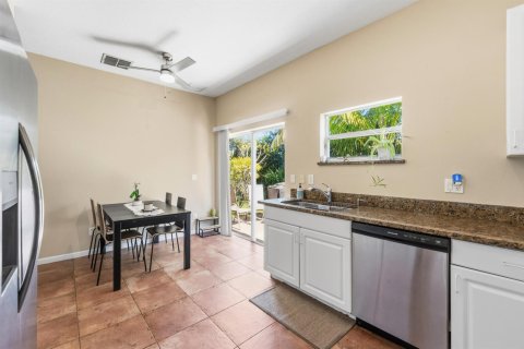 Adosado en venta en Port St. Lucie, Florida, 3 dormitorios, 144.65 m2 № 2279092 - foto 16