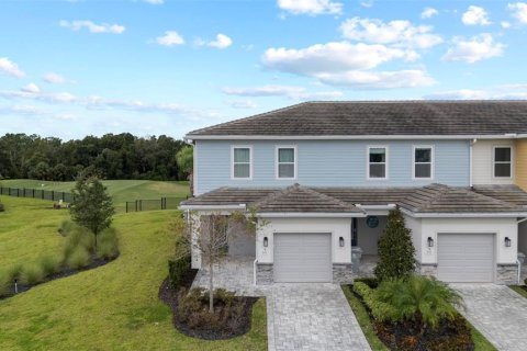 Townhouse in Four Corners, Florida 3 bedrooms, 154.12 sq.m. № 1902408 - photo 1