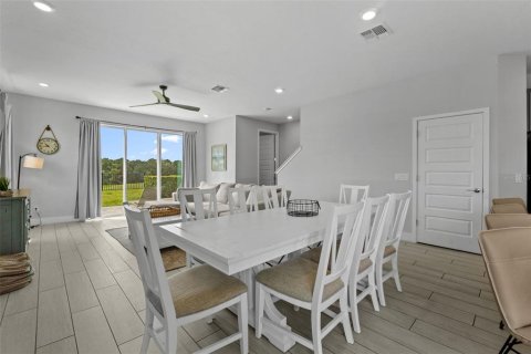 Townhouse in Four Corners, Florida 3 bedrooms, 154.12 sq.m. № 1902408 - photo 16