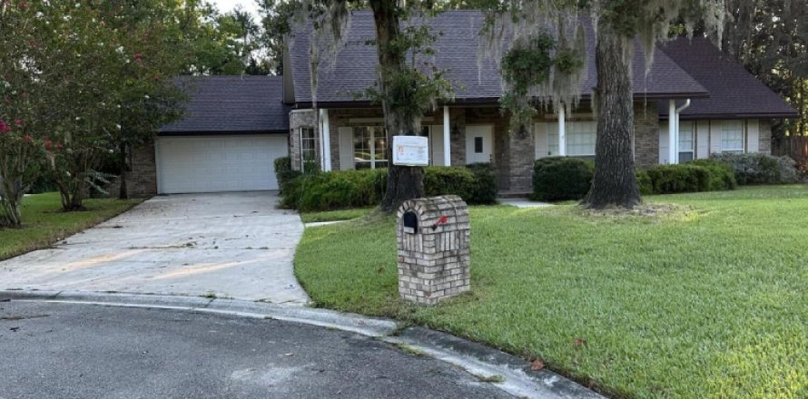 House in Jacksonville, Florida 4 bedrooms, 228.35 sq.m. № 776384