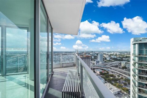 Condominio en alquiler en Miami, Florida, 2 dormitorios, 129.04 m2 № 2058807 - foto 14