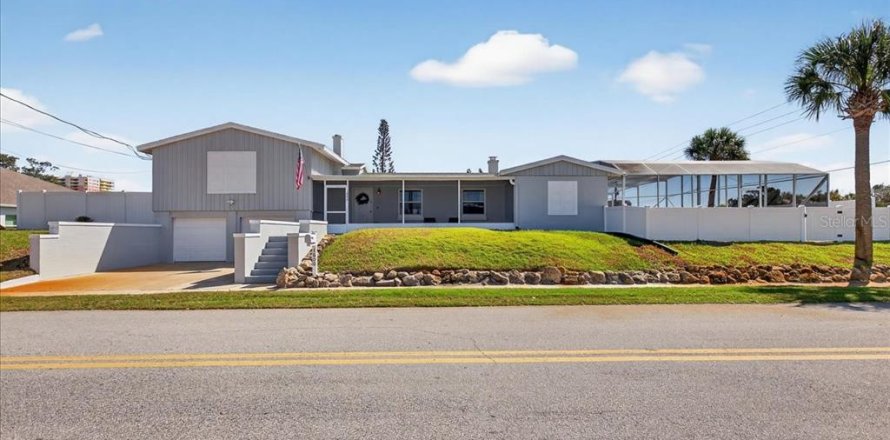 House in Daytona Beach, Florida 4 bedrooms, 205.5 sq.m. № 2144853