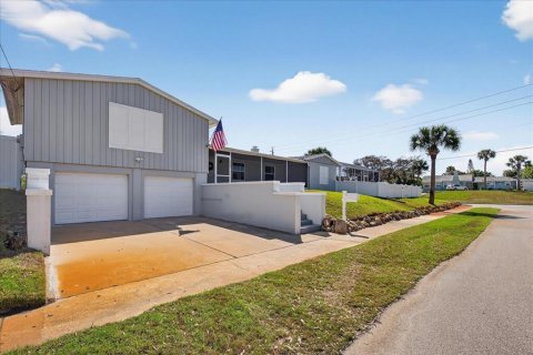 House in Daytona Beach, Florida 4 bedrooms, 205.5 sq.m. № 2144853 - photo 3