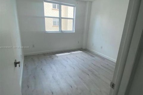 Купить кондоминиум в Майами, Флорида 2 спальни, 81.75м2, № 2053384 - фото 10
