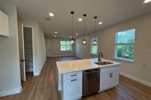 Villa ou maison à vendre à Orlando, Floride: 3 chambres, 169.18 m2 № 2390865 - photo 5