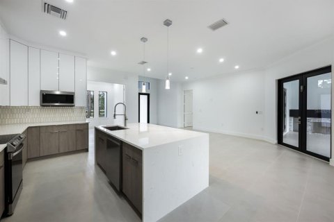 Villa ou maison à vendre à Naples, Floride: 8 chambres, 458.57 m2 № 1759664 - photo 14