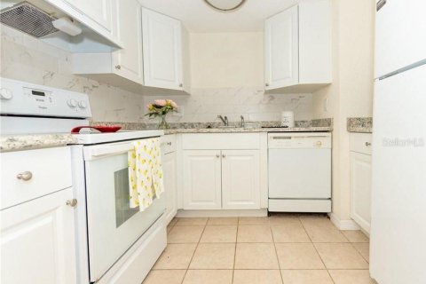 Condo in Altamonte Springs, Florida, 2 bedrooms  № 1430706 - photo 4