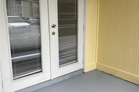 Condo in Altamonte Springs, Florida, 2 bedrooms  № 1430706 - photo 12