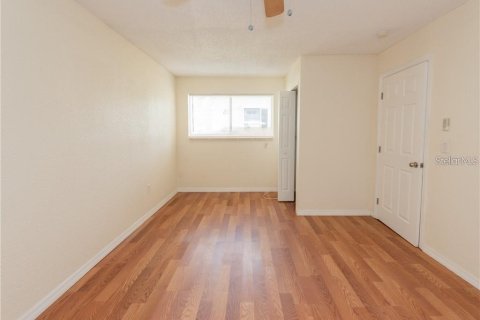 Condo in Altamonte Springs, Florida, 2 bedrooms  № 1430706 - photo 9