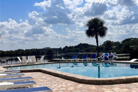 Condo in Altamonte Springs, Florida, 2 bedrooms  № 1430706 - photo 14