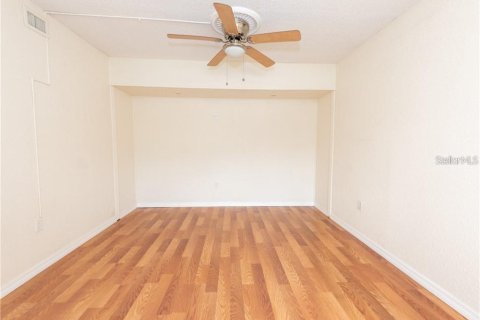 Condo in Altamonte Springs, Florida, 2 bedrooms  № 1430706 - photo 8
