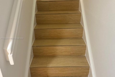 Condo in Hialeah, Florida, 3 bedrooms  № 2037900 - photo 9