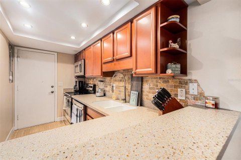 Condominio en venta en Clearwater, Florida, 2 dormitorios, 79.25 m2 № 1527639 - foto 8