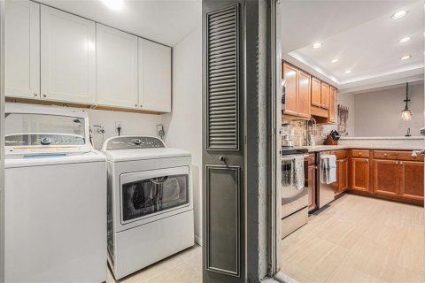 Condominio en venta en Clearwater, Florida, 2 dormitorios, 79.25 m2 № 1527639 - foto 11