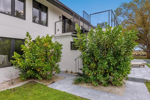 Casa en venta en Sarasota, Florida, 3 dormitorios, 286.23 m2 № 1570358 - foto 19