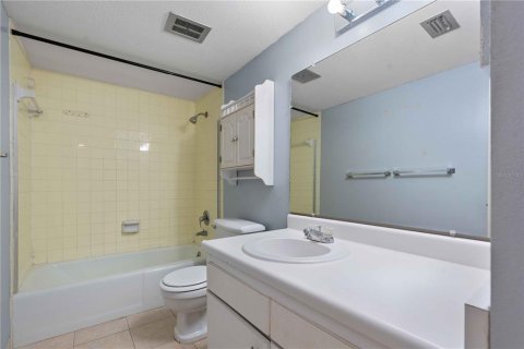 Copropriété à vendre à Tampa, Floride: 1 chambre, 61.13 m2 № 2389192 - photo 11