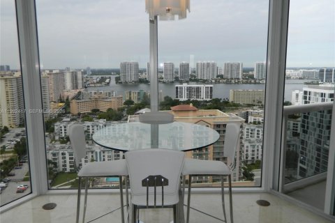 Copropriété à louer à Sunny Isles Beach, Floride: 3 chambres, 194.17 m2 № 2255678 - photo 24