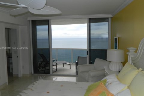 Copropriété à louer à Sunny Isles Beach, Floride: 3 chambres, 194.17 m2 № 2255678 - photo 16