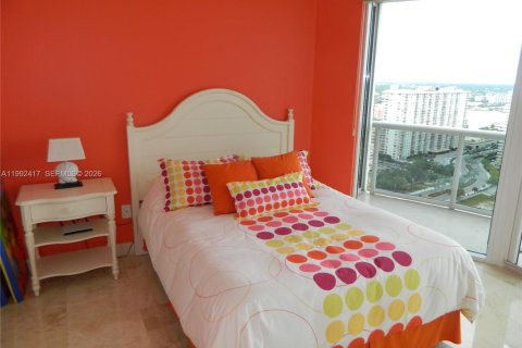 Copropriété à louer à Sunny Isles Beach, Floride: 3 chambres, 194.17 m2 № 2255678 - photo 18