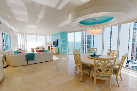 Copropriété à louer à Sunny Isles Beach, Floride: 3 chambres, 194.17 m2 № 2255678 - photo 27
