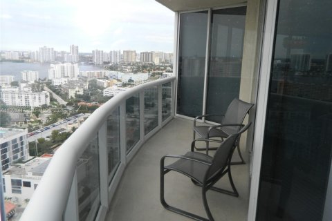Copropriété à louer à Sunny Isles Beach, Floride: 3 chambres, 194.17 m2 № 2255678 - photo 25