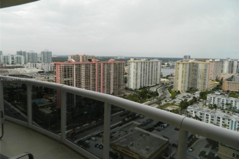 Copropriété à louer à Sunny Isles Beach, Floride: 3 chambres, 194.17 m2 № 2255678 - photo 20