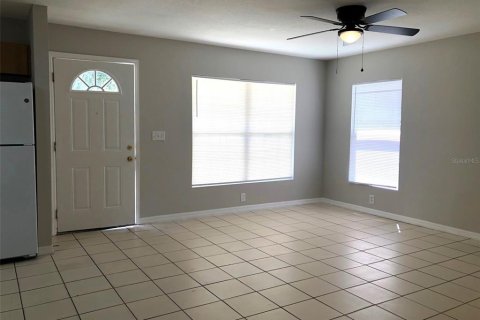 Casa en alquiler en Sanford, Florida, 5 dormitorios, 130.06 m2 № 1905733 - foto 2