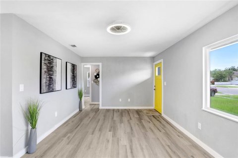 Casa en venta en Saint Petersburg, Florida, 2 dormitorios, 70.23 m2 № 1810215 - foto 4
