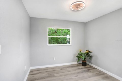 Casa en venta en Saint Petersburg, Florida, 2 dormitorios, 70.23 m2 № 1810215 - foto 13