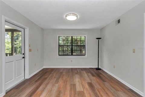 House in Reddick, Florida 4 bedrooms, 168.15 sq.m. № 1916346 - photo 16
