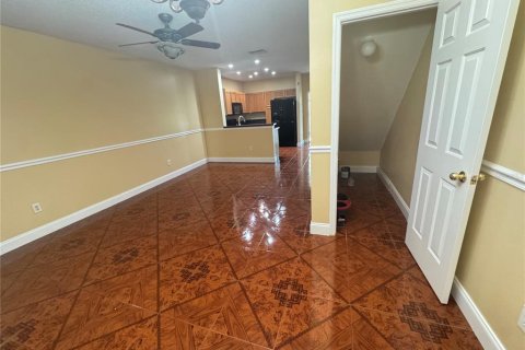 Touwnhouse à louer à Riverview, Floride: 3 chambres, 131.18 m2 № 2102328 - photo 4
