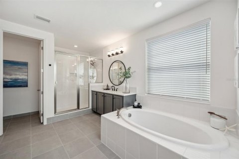 Casa en venta en Wesley Chapel, Florida, 6 dormitorios, 382.01 m2 № 1772087 - foto 28