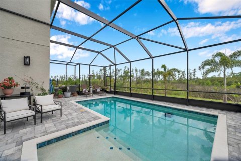 Casa en venta en Wesley Chapel, Florida, 6 dormitorios, 382.01 m2 № 1772087 - foto 4