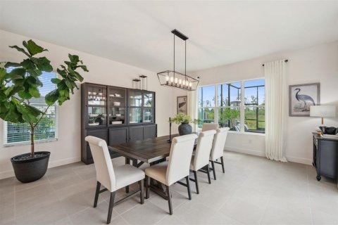 Casa en venta en Wesley Chapel, Florida, 6 dormitorios, 382.01 m2 № 1772087 - foto 11