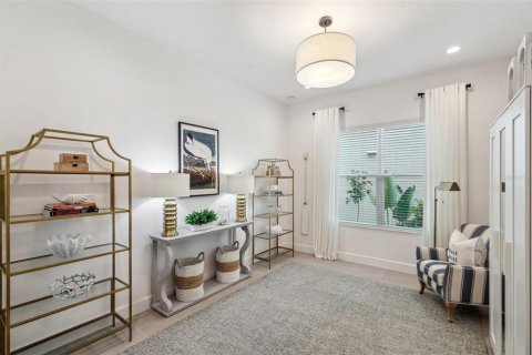 Casa en venta en Wesley Chapel, Florida, 6 dormitorios, 382.01 m2 № 1772087 - foto 18