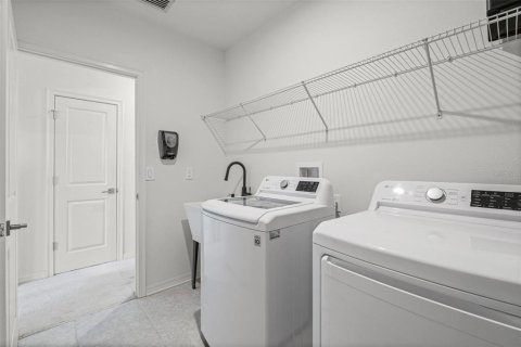 Купить виллу или дом в Пальметто, Флорида 8 комнат, 187.11м2, № 2225809 - фото 28