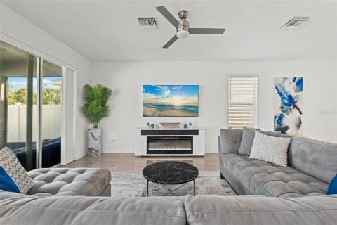 Купить виллу или дом в Пальметто, Флорида 8 комнат, 187.11м2, № 2225809 - фото 7
